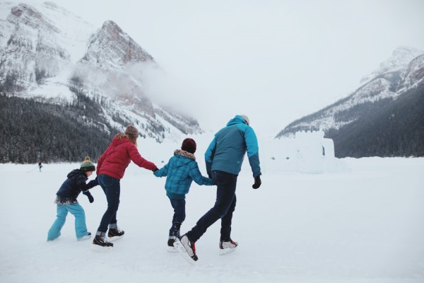 Winter_Ice_Skating_Lake_Louise_2016_Jake_Dyson_3_Horizontal (2) 